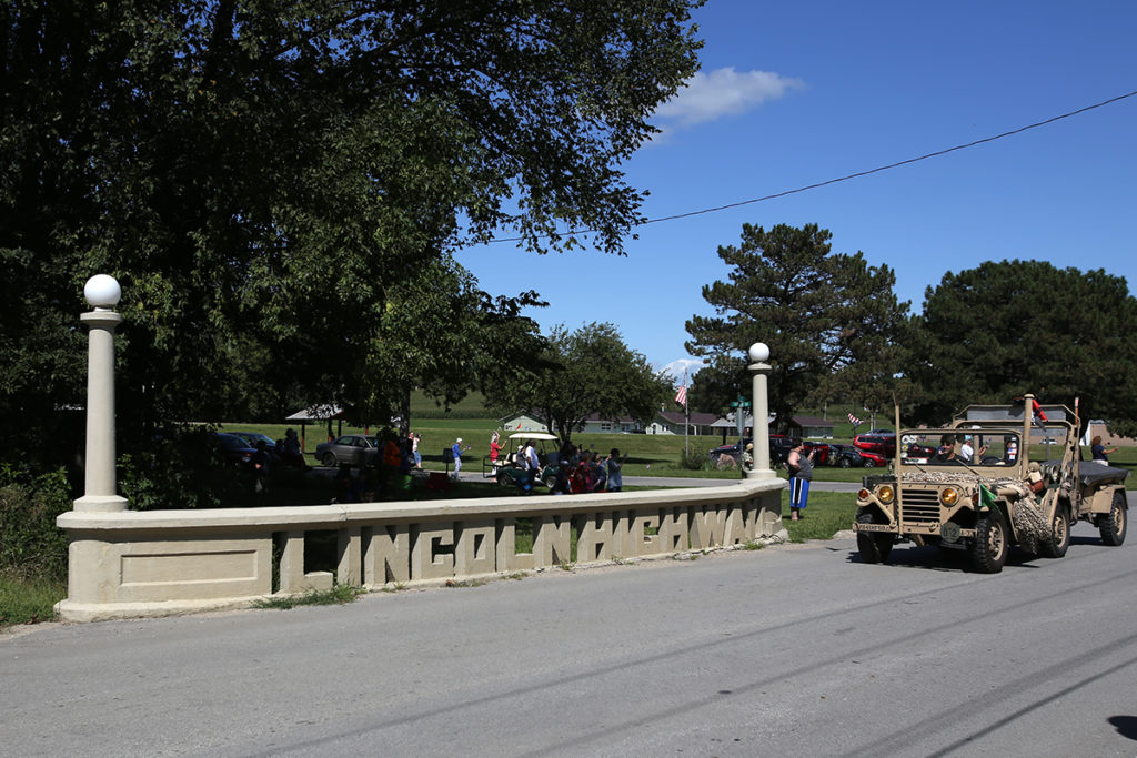 Military Vehicle Preservation Association crossing Tama Bridge in 2019