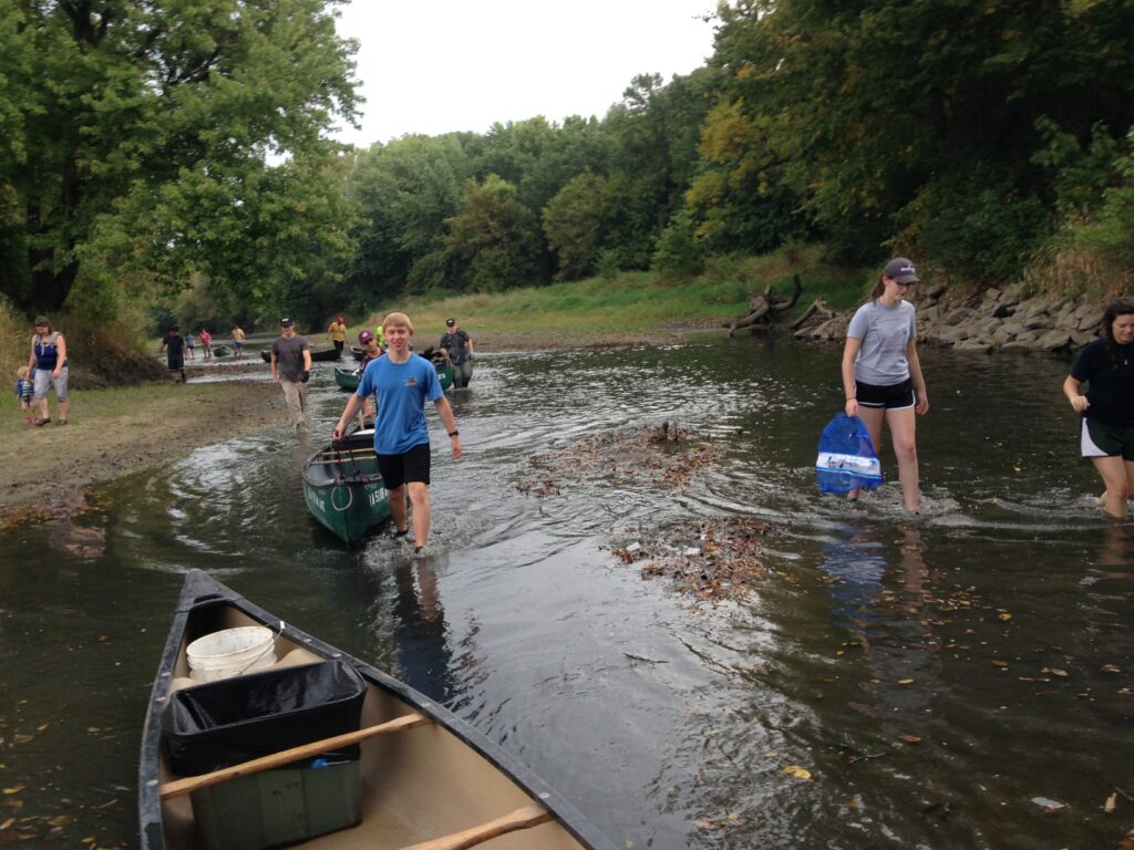 Final Skunk River Navy trash patrol in 2017. Photo credit: Dan Haug